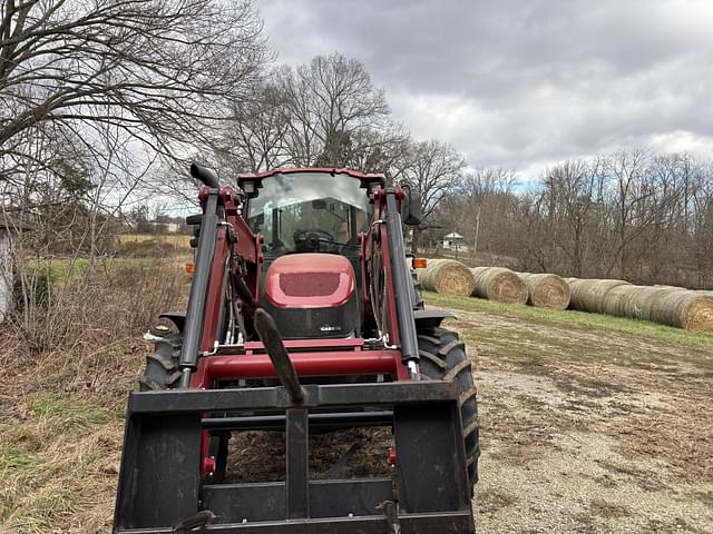 Image of Case IH Farmall 120C equipment image 4