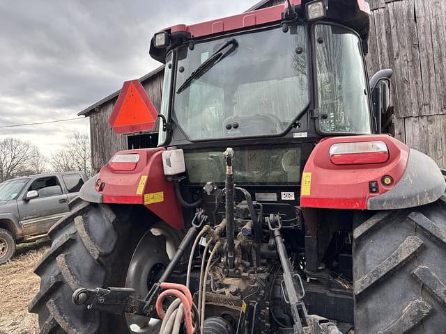 Image of Case IH Farmall 120C equipment image 3