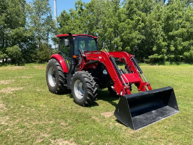 Image of Case IH Farmall 120C equipment image 2