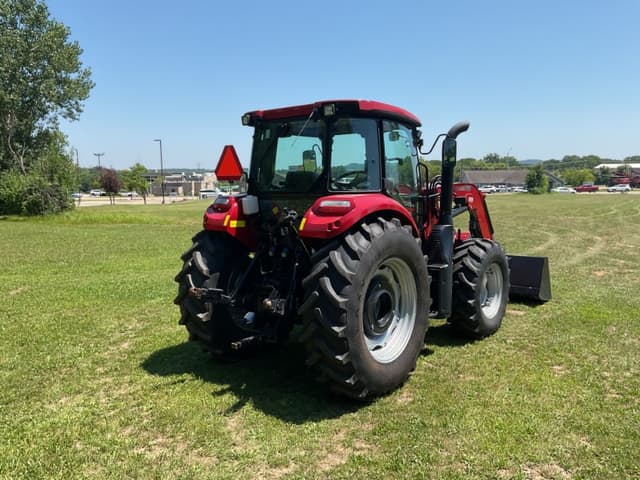 Image of Case IH Farmall 120C equipment image 4
