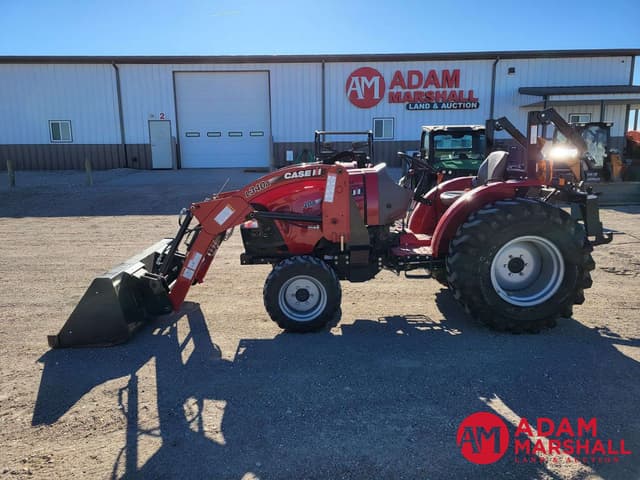 Image of Case IH Farmall 40A equipment image 2