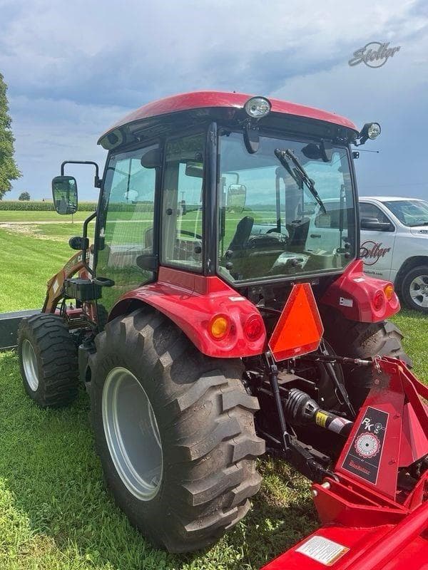 Image of Case IH Farmall 45C equipment image 4