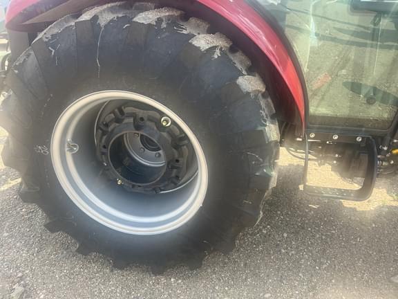 Image of Case IH Farmall 45C equipment image 4