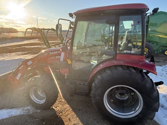 Image of Case IH Farmall 45C equipment image 2