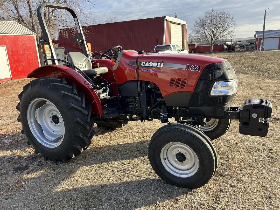 Image of Case IH Farmall 70A Primary image