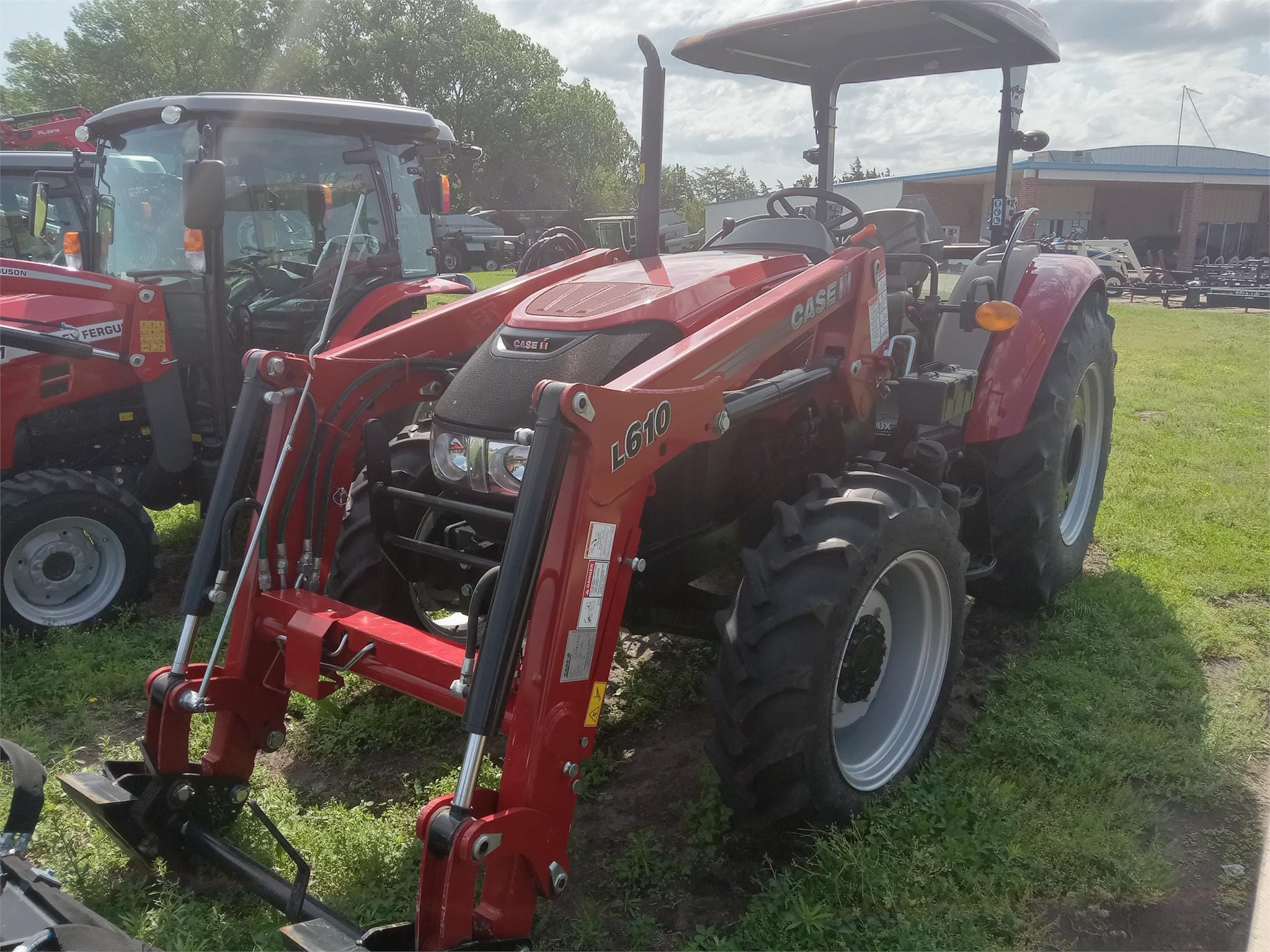 2020 Case IH Farmall 75A Equipment Image0