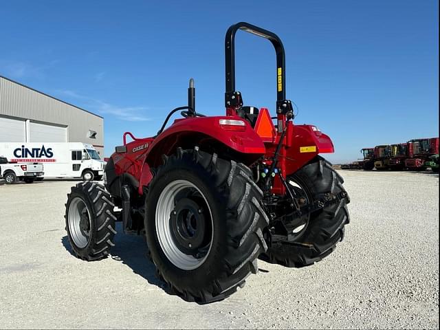 Image of Case IH Farmall 75C equipment image 4