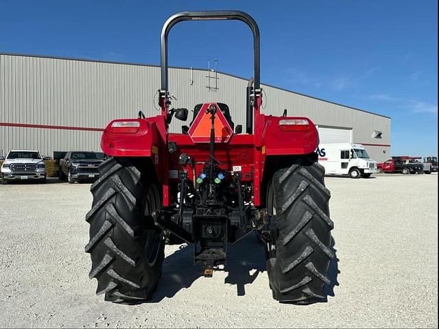 Image of Case IH Farmall 75C equipment image 3