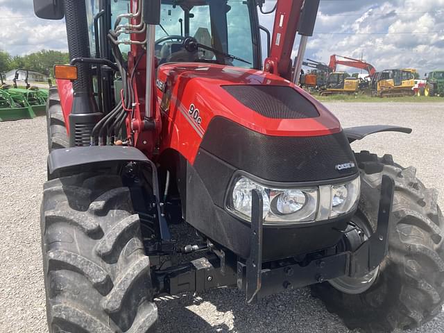 Image of Case IH Farmall 90C equipment image 2