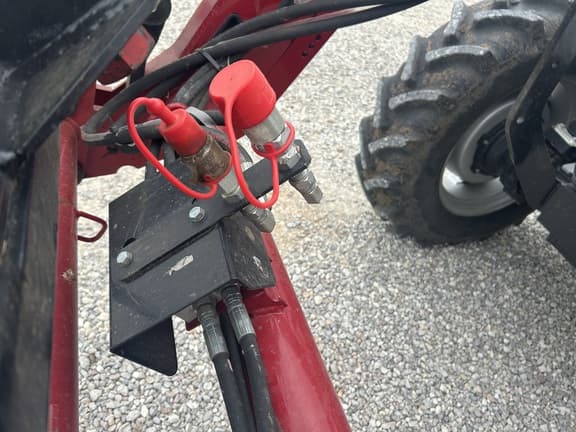 Image of Case IH Farmall 90C equipment image 4