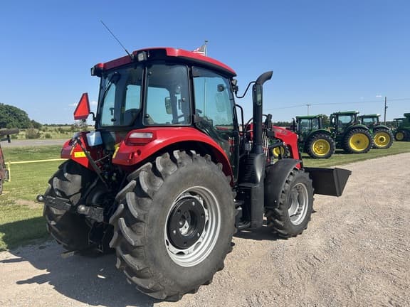 Image of Case IH Farmall 90C equipment image 4