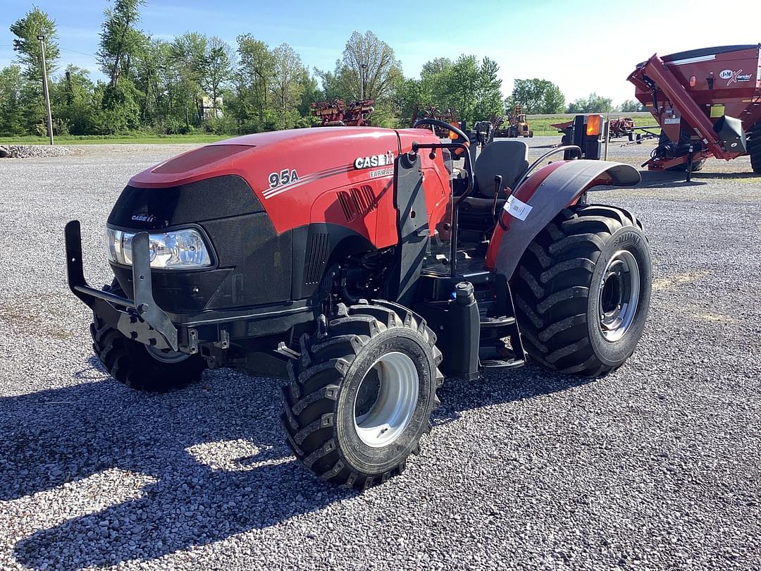 Image of Case IH Farmall 95A Primary image