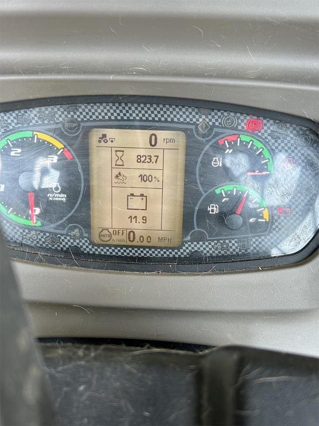 Image of Case IH Farmall 95A equipment image 4