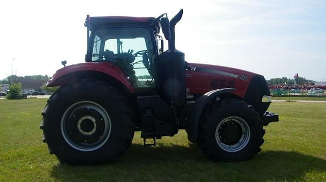 Image of Case IH Magnum 180 equipment image 2