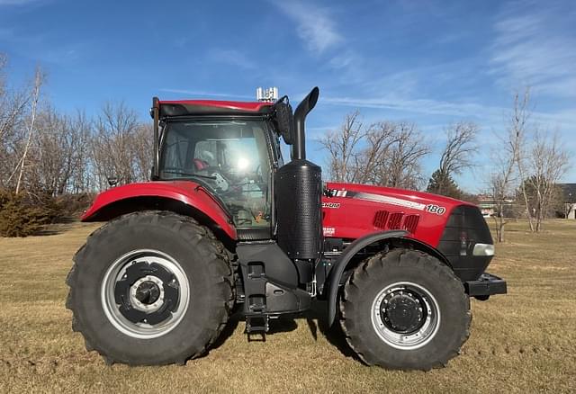 Image of Case IH Magnum 180 equipment image 1