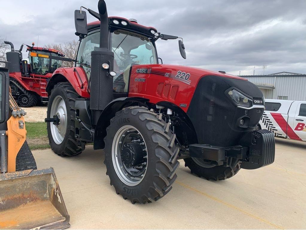 Image of Case IH Magnum 220 Primary image