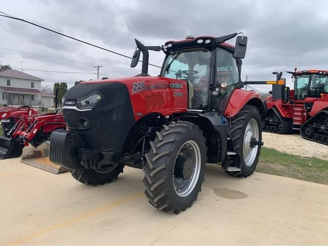 Image of Case IH Magnum 220 equipment image 1