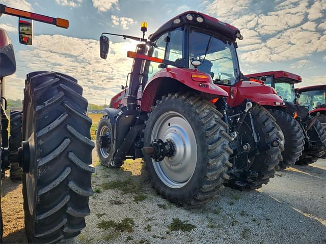 Image of Case IH Magnum 250 equipment image 4