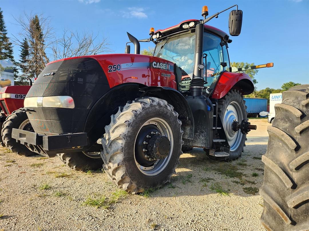 Image of Case IH Magnum 250 Primary image