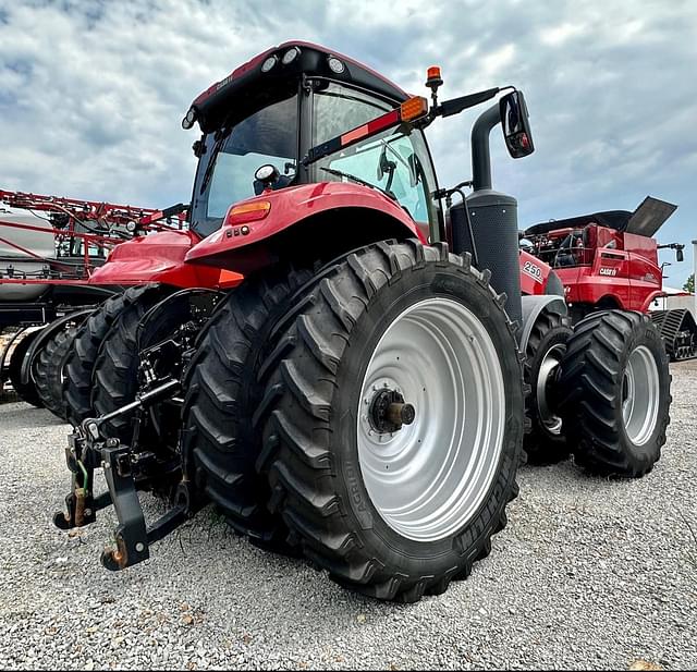 Image of Case IH Magnum 250 equipment image 2