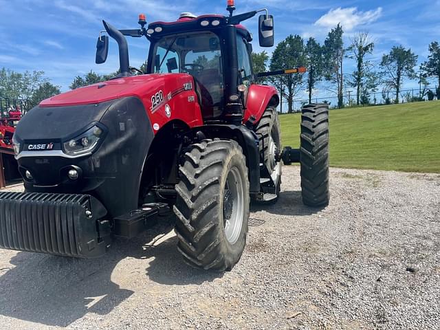 Image of Case IH Magnum 250 equipment image 2