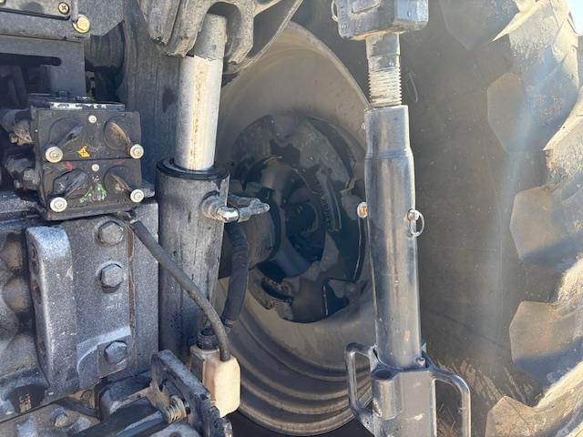Image of Case IH Magnum 250 equipment image 4