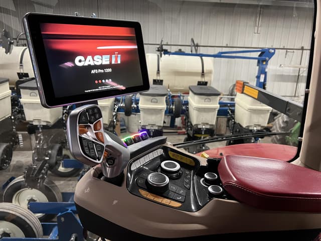 Image of Case IH Magnum 280 equipment image 4