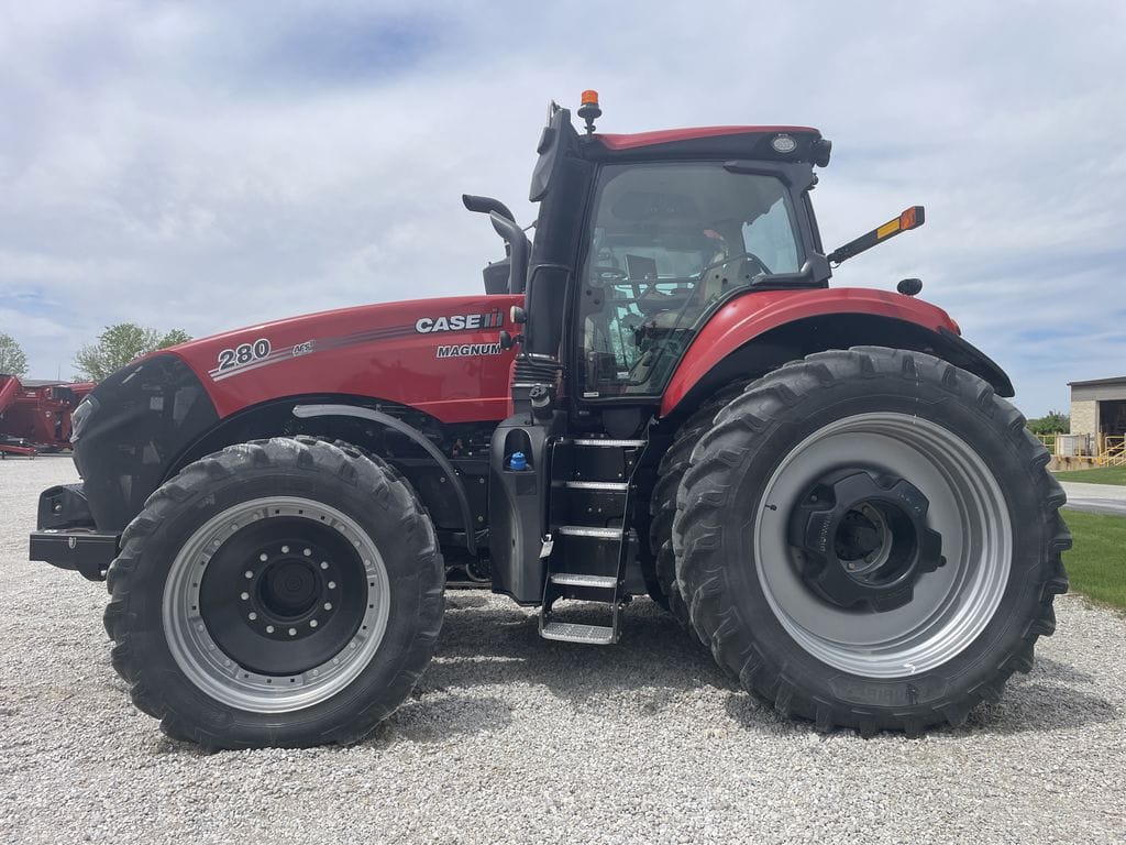 2020 Case IH Magnum 280 Equipment Image0