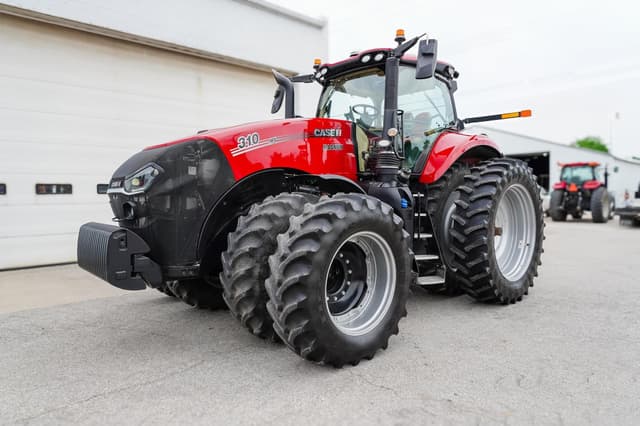 Image of Case IH Magnum 310 equipment image 1