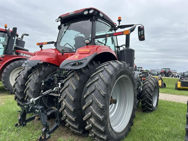 Image of Case IH Magnum 310 equipment image 4