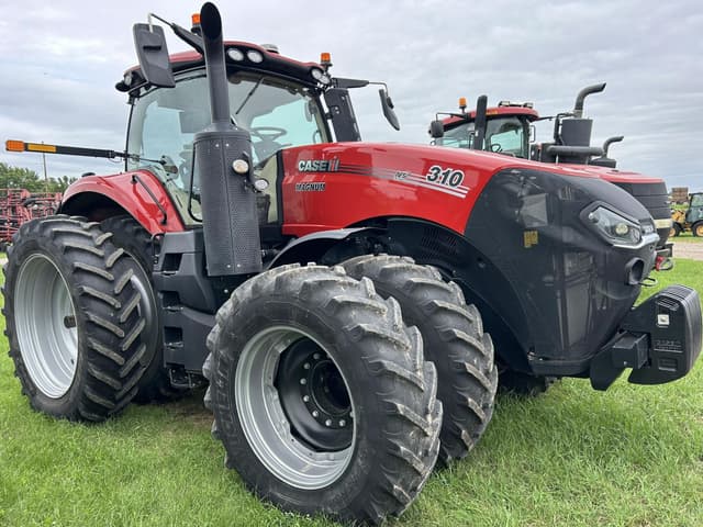 Image of Case IH Magnum 310 equipment image 1