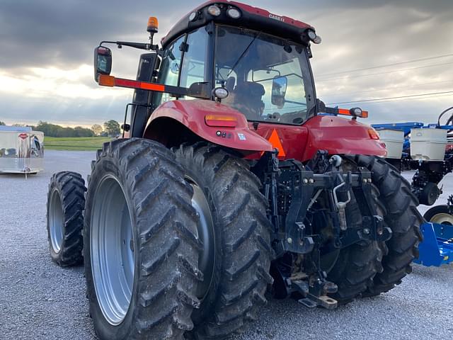 Image of Case IH Magnum 310 equipment image 3