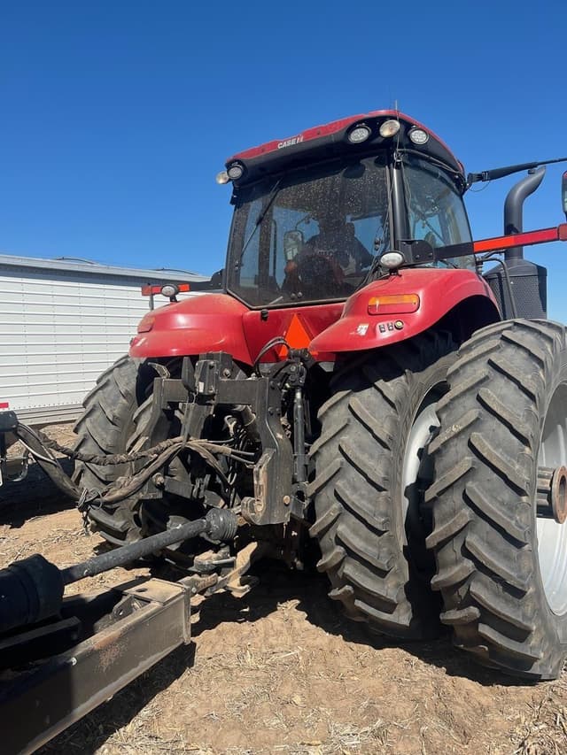 Image of Case IH Magnum 310 equipment image 2