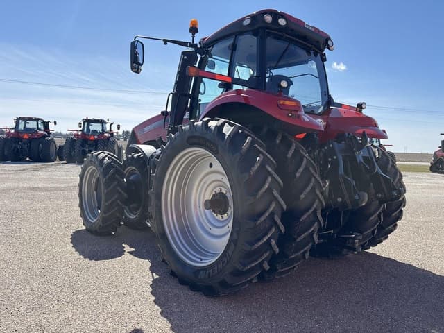 Image of Case IH Magnum 340 equipment image 4