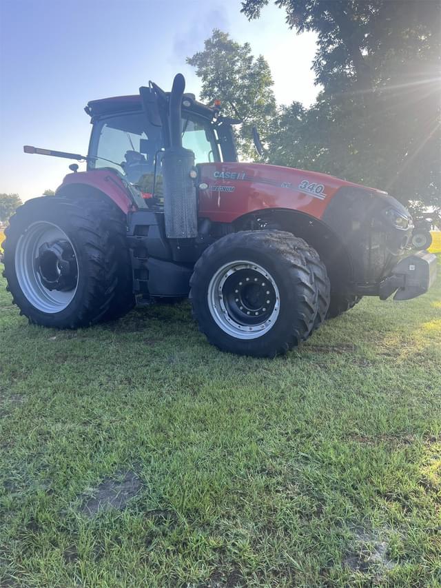 Image of Case IH Magnum 340 equipment image 1