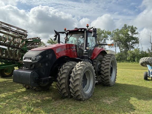 2020 Case IH Magnum 340 Equipment Image0