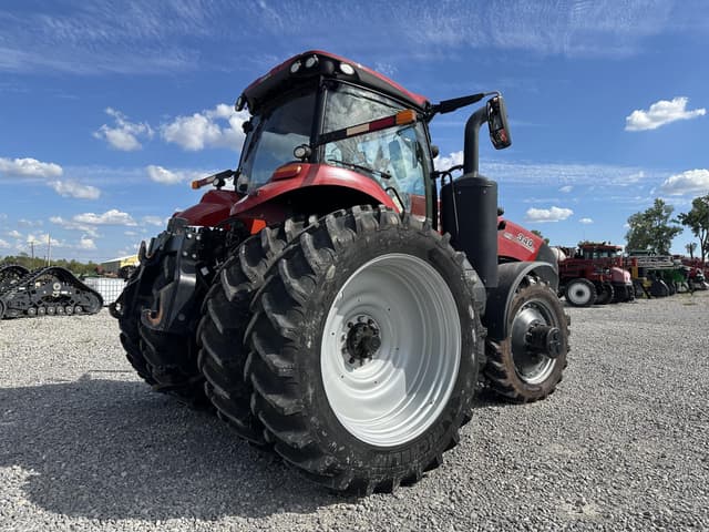 Image of Case IH Magnum 340 equipment image 4