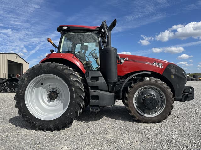 Image of Case IH Magnum 340 equipment image 3