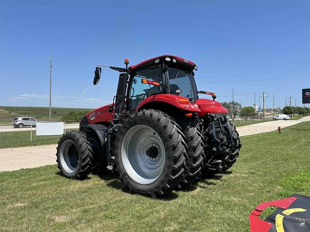 Image of Case IH Magnum 340 equipment image 3