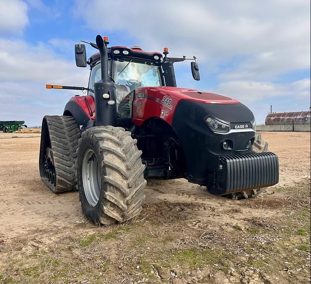 Image of Case IH Magnum 340 Rowtrac equipment image 3