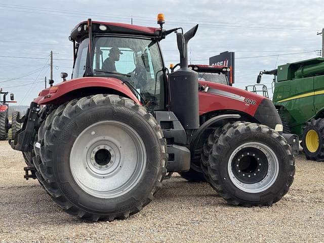 Image of Case IH Magnum 340 equipment image 1