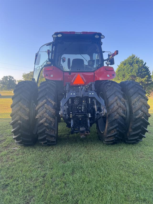 Image of Case IH Magnum 340 equipment image 2