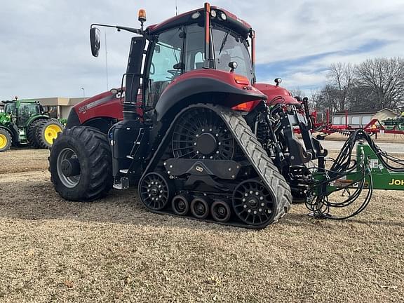 Image of Case IH Magnum 340 Rowtrac equipment image 2