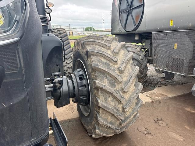 Image of Case IH Magnum 340 Rowtrac equipment image 1
