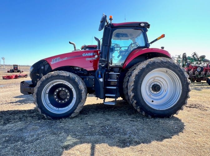 2020 Case IH Magnum 380 Equipment Image0