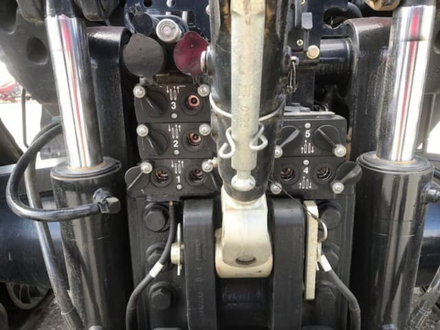 Image of Case IH Magnum 380 equipment image 4