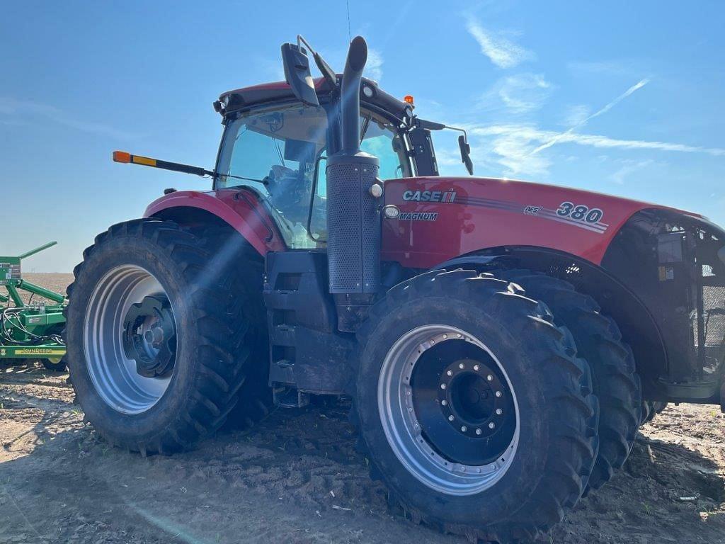 Image of Case IH Magnum 380 RowTrac Primary image