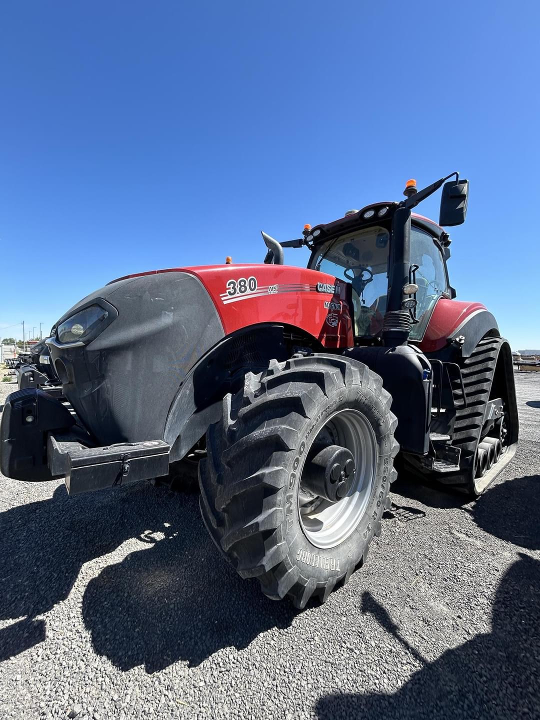 Image of Case IH Magnum 380 RowTrac Primary image