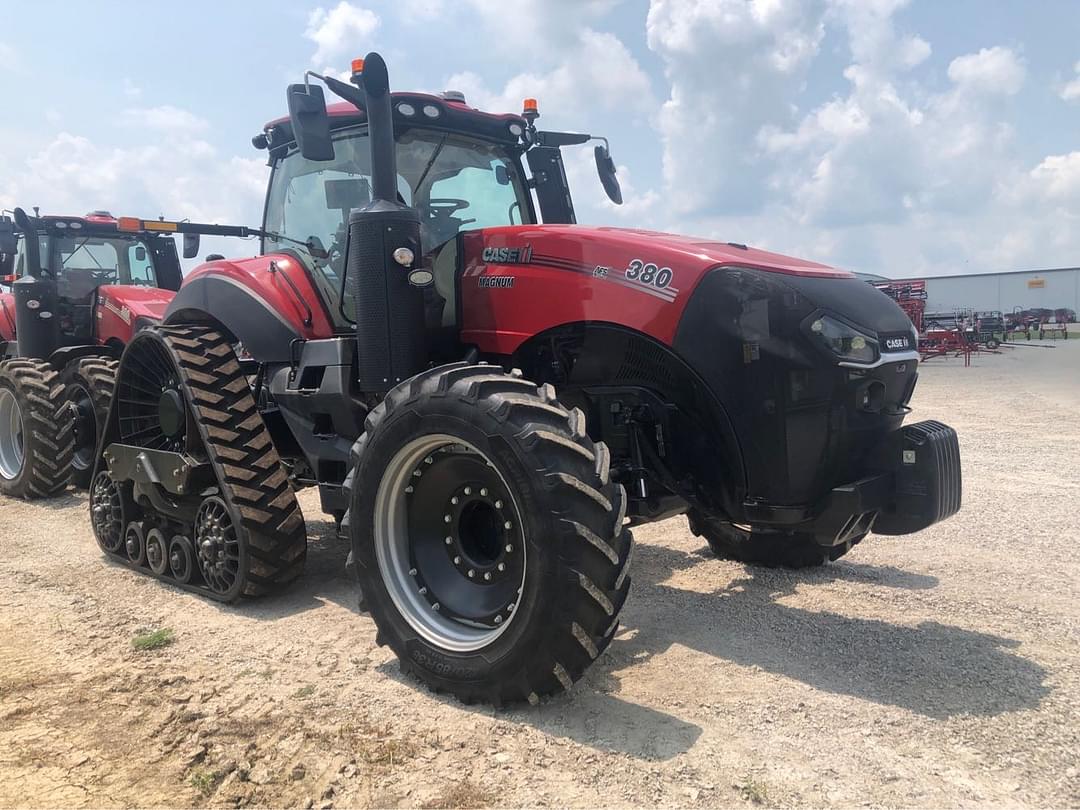 Image of Case IH Magnum 380 RowTrac Primary image