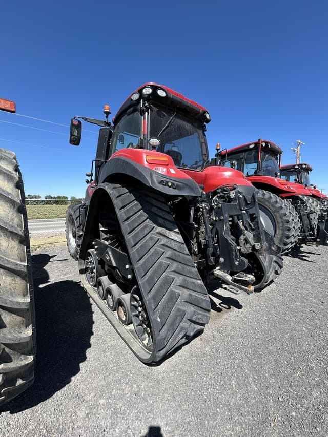 Image of Case IH Magnum 380 RowTrac equipment image 4